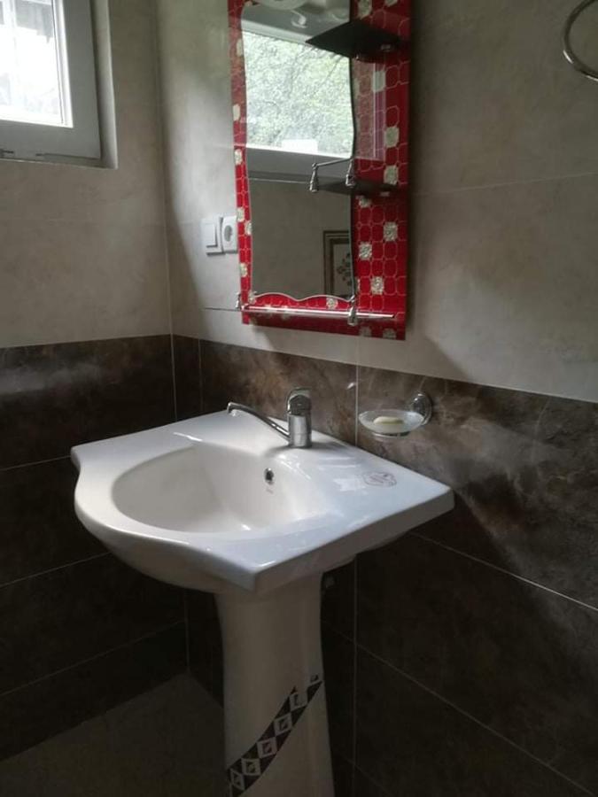 Valodia Guest House In Mestia Luaran gambar